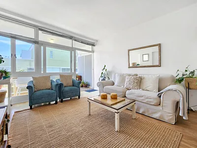 1 Bedroom Apartment To Rent in Cape Town - iW41.webp