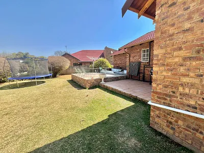 3 Bedroom House For Sale in Boksburg - fbN5.webp