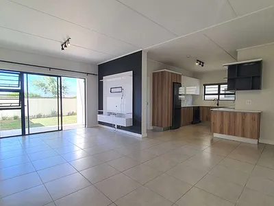 3 Bedroom Apartment To Rent in Blouberg - yIEv.webp