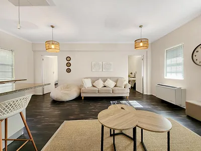 2 Bedroom Apartment For Sale in Cape Town - 5hTw.webp