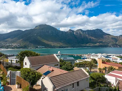 3 Bedroom House For Sale in Hout Bay - XLJd.webp