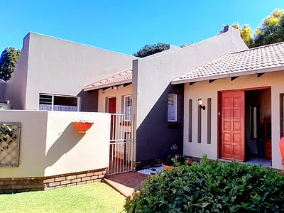 4 Bedroom House For Sale in Boksburg - MnV9.webp