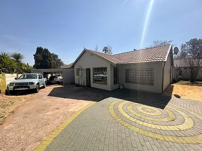 3 Bedroom House For Sale in Brakpan - bJIo.webp