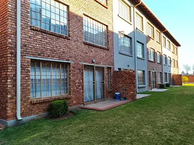 2 Bedroom Townhouse For Sale in Boksburg - YZnc.webp