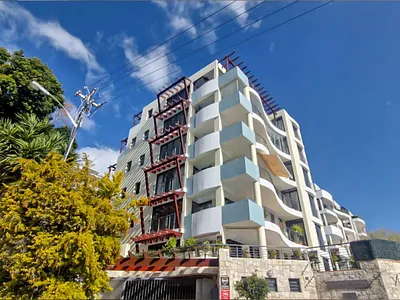 3 Bedroom Apartment For Sale in Cape Town - 6VjC.webp