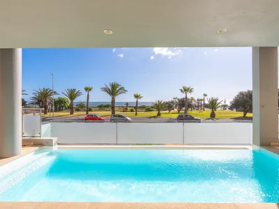 2 Bedroom Apartment For Sale in Cape Town - 55Lx.webp