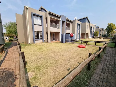 2 Bedroom Townhouse For Sale in Benoni - MEYE.webp