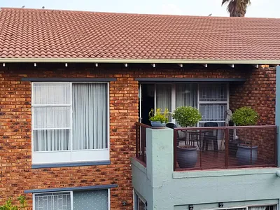 2 Bedroom Townhouse For Sale in Boksburg - 7KxT.webp