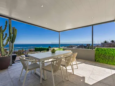 8 Bedroom House For Sale in Cape Town - Ss0h.webp