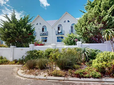 1 Bedroom Apartment To Rent in Hout Bay - RG6m.webp