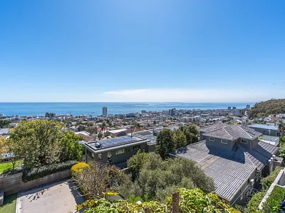 5 Bedroom House For Sale in Cape Town - LHhY.webp