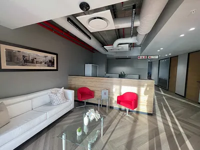 Commercial Property To Rent in Cape Town - img