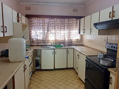 4 Bedroom House For Sale in Empangeni - WKG8.webp
