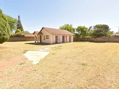 2 Bedroom House For Sale in Benoni - lA6G.webp