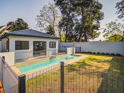 2 Bedroom Apartment For Sale in Benoni - FAVl.webp