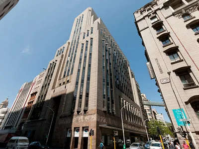 2 Bedroom Apartment For Sale in Cape Town - De3k.webp