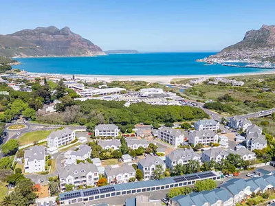 3 Bedroom Apartment For Sale in Hout Bay - t09m.webp