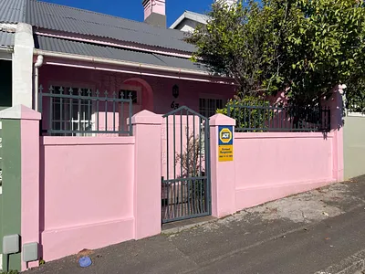 2 Bedroom House For Sale in Cape Town - oOAs.webp