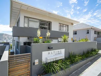 2 Bedroom Apartment For Sale in Cape Town - JSSb.webp