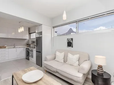 0.5 Bedroom Apartment To Rent in Cape Town - 7t6f.webp