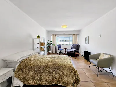 1 Bedroom Apartment For Sale in Cape Town - h0Bi.webp