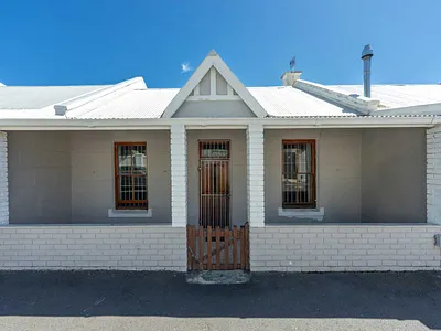 2 Bedroom House For Sale in Cape Town - 39Ck.webp