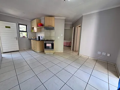2 Bedroom Apartment For Sale in Benoni - img
