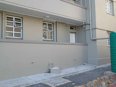 3 Bedroom Apartment For Sale in Cape Town - 4ZsK.webp