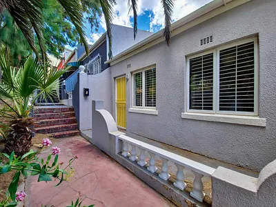 2 Bedroom House For Sale in Cape Town - img
