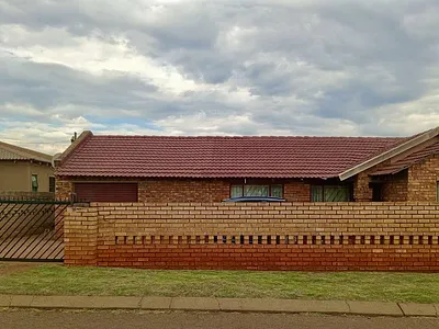 3 Bedroom House For Sale in Boksburg - zgT3.webp