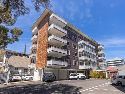 3 Bedroom Apartment For Sale in Cape Town - img