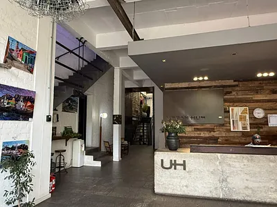 Commercial Property To Rent in Cape Town - 1r88.webp