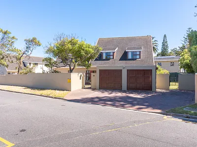5 Bedroom House For Sale in Milnerton - P6rx.webp
