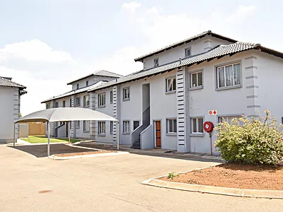 3 Bedroom Townhouse For Sale in Benoni - 8eIB.webp