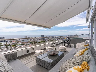 4 Bedroom Apartment To Rent in Cape Town - 0iRx.webp