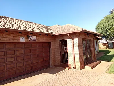 3 Bedroom House For Sale in Boksburg - JaM8.webp