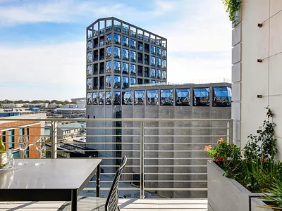 2 Bedroom Apartment For Sale in Cape Town - szsX.webp