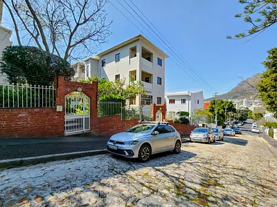 1 Bedroom Apartment For Sale in Cape Town - dGEq.webp