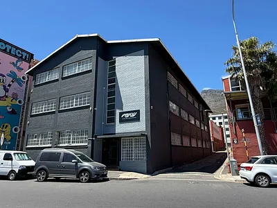 Commercial Property To Rent in Cape Town - t3ST.webp