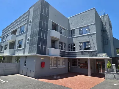 0.5 Bedroom Apartment To Rent in Cape Town - tOlY.webp