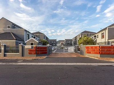 2 Bedroom Apartment For Sale in Blouberg - ZscG.webp