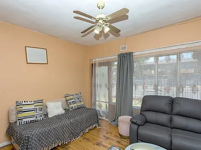 2 Bedroom Apartment For Sale in Parow - vjfq.webp