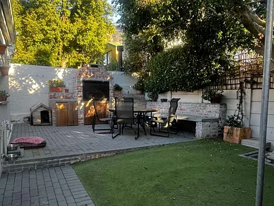 2 Bedroom House For Sale in Cape Town - PnZU.webp