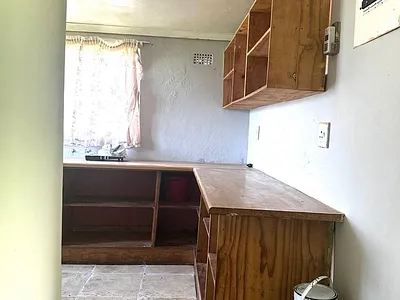 2 Bedroom House For Sale in Empangeni - 1d7W.webp