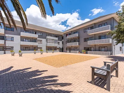 3 Bedroom Apartment For Sale in Milnerton - m5xU.webp