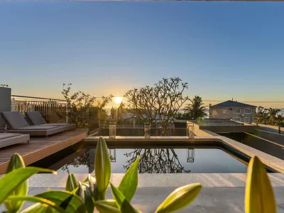 5 Bedroom House For Sale in Cape Town - U2dF.webp