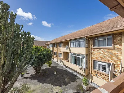 1 Bedroom Apartment For Sale in Parow - OvjZ.webp