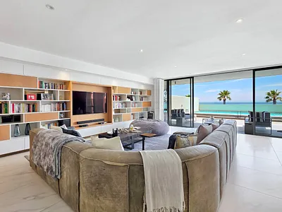 3 Bedroom Apartment For Sale in Cape Town - lCVP.webp