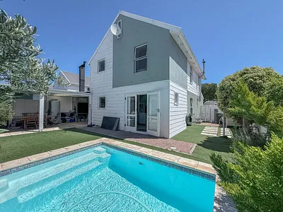 3 Bedroom House For Sale in Milnerton - oSRE.webp