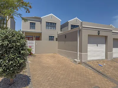 3 Bedroom House For Sale in Milnerton - i52k.webp